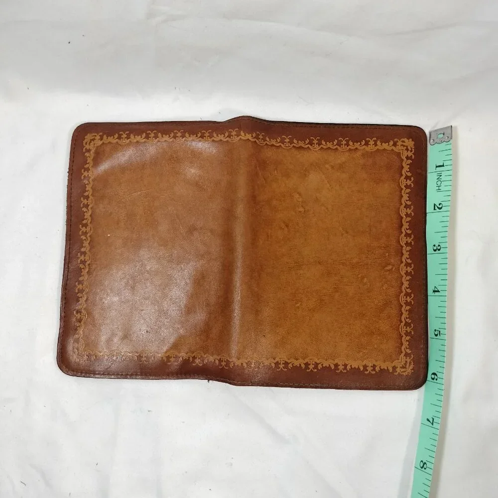 Vertical Leather Bifold Wallet (vintage,‎ handmade)